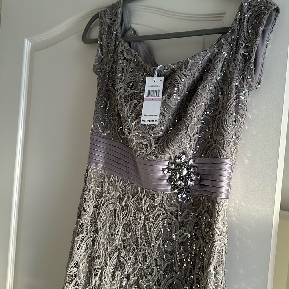 Maxi dress new size 6 evening dress